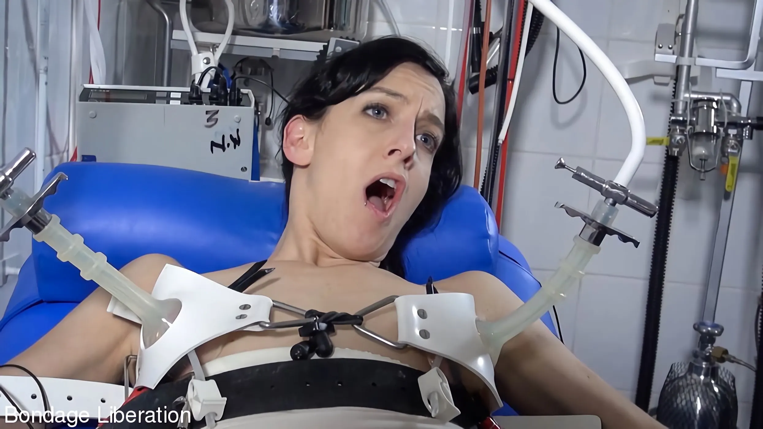 Kink Partners 'Succión, grapas y agujas' protagonizando Mistress Miranda (foto 21)