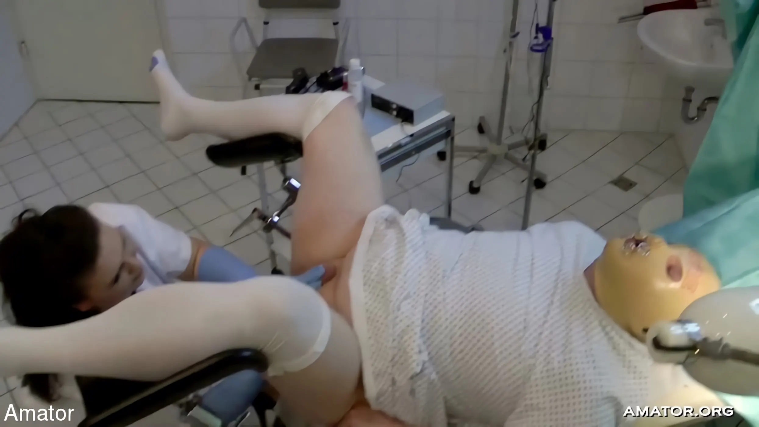 Kink Partners '駅g:シヴァ(2の2)' 主演 Mistress Shiva (写真 2)