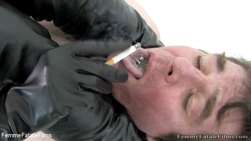 Kink Partners 'La confesión - Parte 1' protagonizando Mistress Vixen (foto 3)