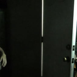 Monica Sage に 'Kink Partners' 欲望の奇妙なオーラ (サムネイル 2)