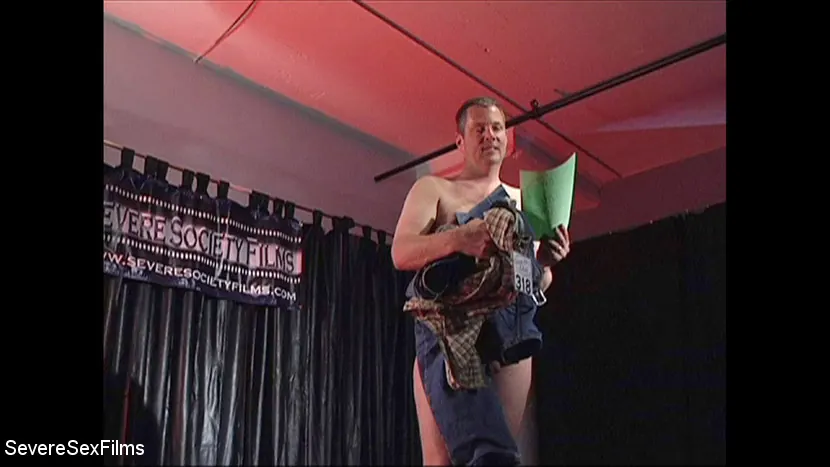 Kink Partners 'Ídolo con correas (parte 1 de 4)' protagonizando Holden Holliday (foto 18)