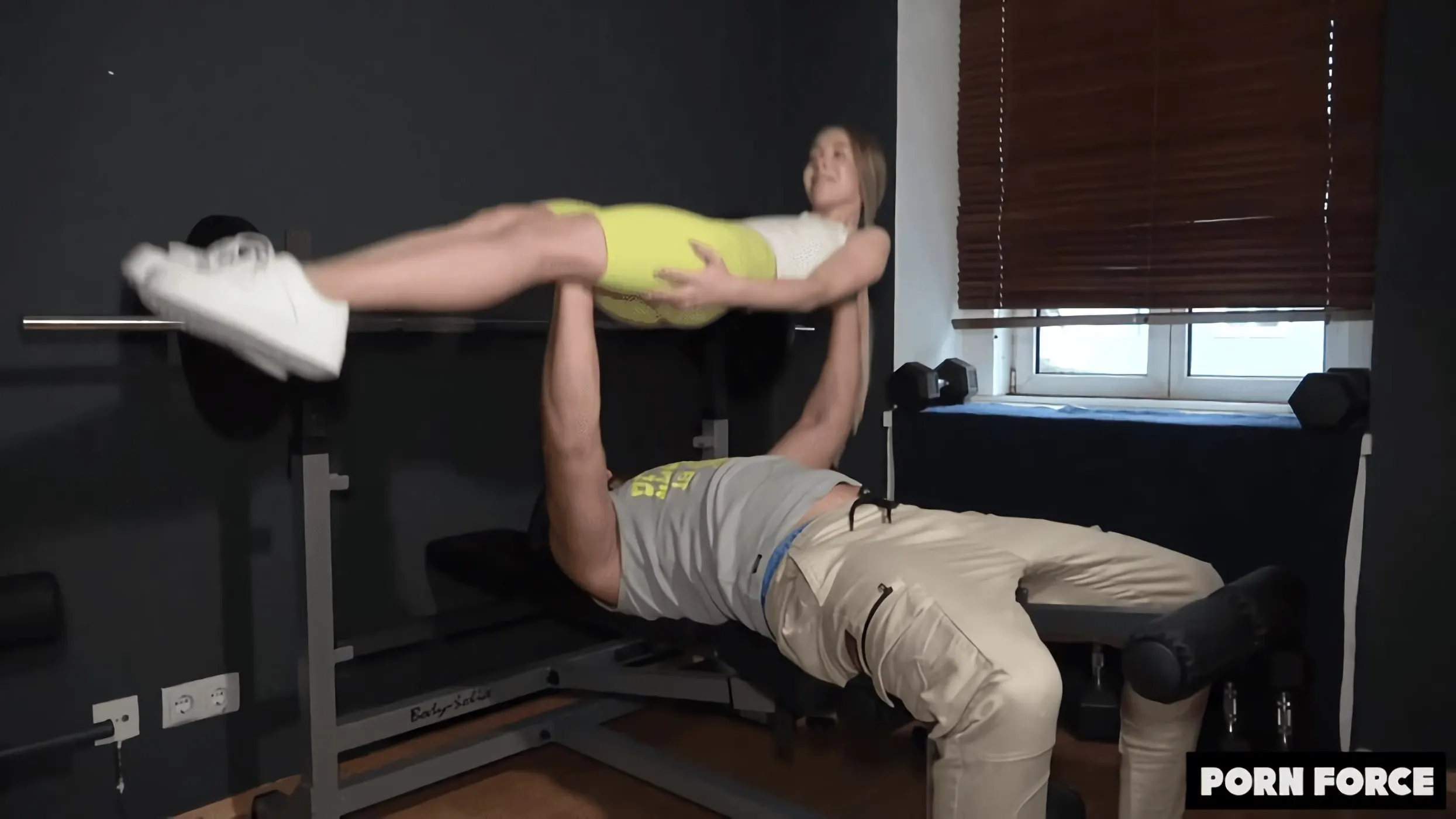 Kink Partners 'A la pequeña zorra Nata Ocean le encanta que la usen como un juguete sexual sucio' protagonizando Nata Ocean (foto 1)