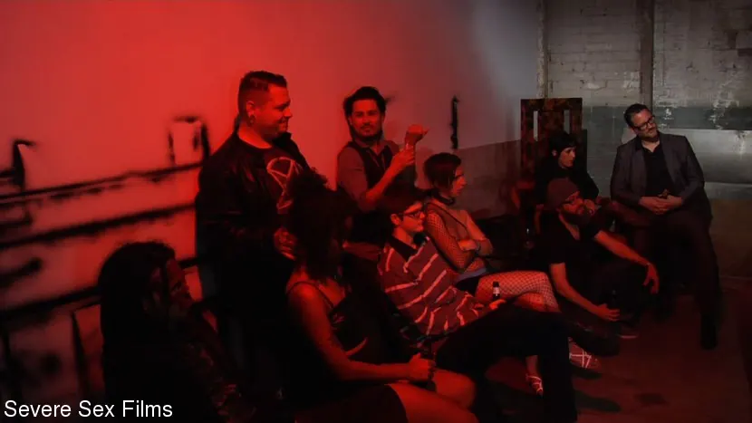 Kink Partners 'Orgía traidora (parte 3 de 4)' protagonizando Nikki Darling (foto 5)