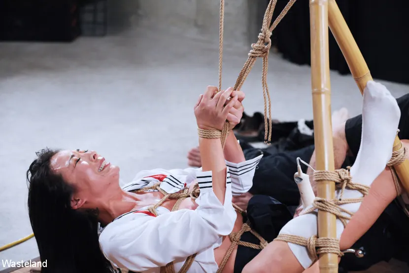 Nyssa Nevers に '私は男の子をいじめるので' from 'Kink Partners' (写真 14) Kink Partners '私は男の子をいじめるので' 主演 Nyssa Nevers (写真 14)