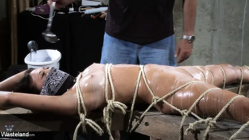 Kink Partners 'Wax On, Wax Off' protagonizando Nyssa Nevers (foto 20)