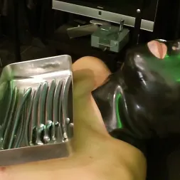 Patient c56xx に 'Kink Partners' バロネスメルセデスクリニック:サウンディング (サムネイル 1)