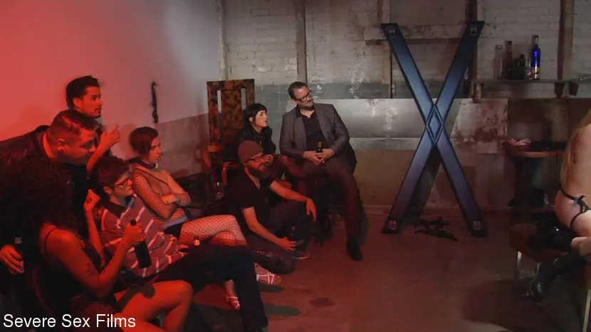 Kink Partners 'Orgía traidora (parte 2 de 4)' protagonizando ProVillain (foto 17)