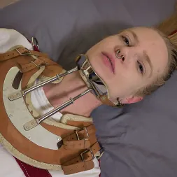 Rachel Greyhound en 'Kink Partners' Exposición a la camisa de fuerza eléctrica, primera parte (Miniatura 18)