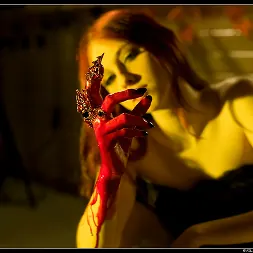 Raven Riley en 'Kink Partners' Súcubo - Cazadora de demonios Raven Riley (Miniatura 6)