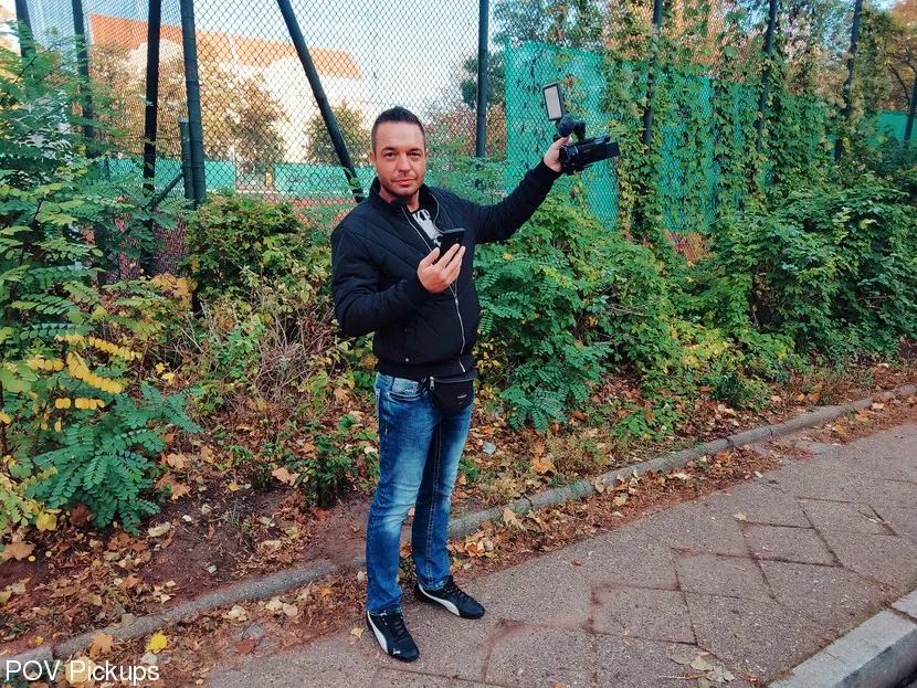 Rubina en 'La MILF alemana vieja y necesitada Rubina es follada en público' from 'Kink Partners' (foto 1) Kink Partners 'La MILF alemana vieja y necesitada Rubina es follada en público' protagonizando Rubina (foto 1)