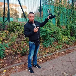 Rubina en 'Kink Partners' La MILF alemana vieja y necesitada Rubina es follada en público (Miniatura 1)