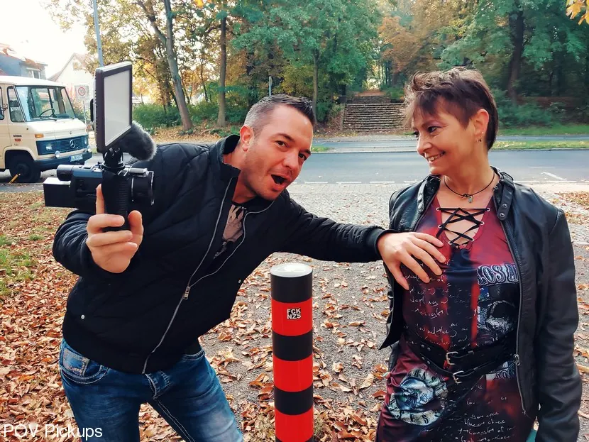 Rubina en 'La MILF alemana vieja y necesitada Rubina es follada en público' from 'Kink Partners' (foto 2) Kink Partners 'La MILF alemana vieja y necesitada Rubina es follada en público' protagonizando Rubina (foto 2)