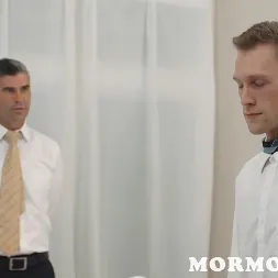 Sarah James に 'Kink Partners' 種の担い手は姉妹デイビスを訓練します (サムネイル 16)