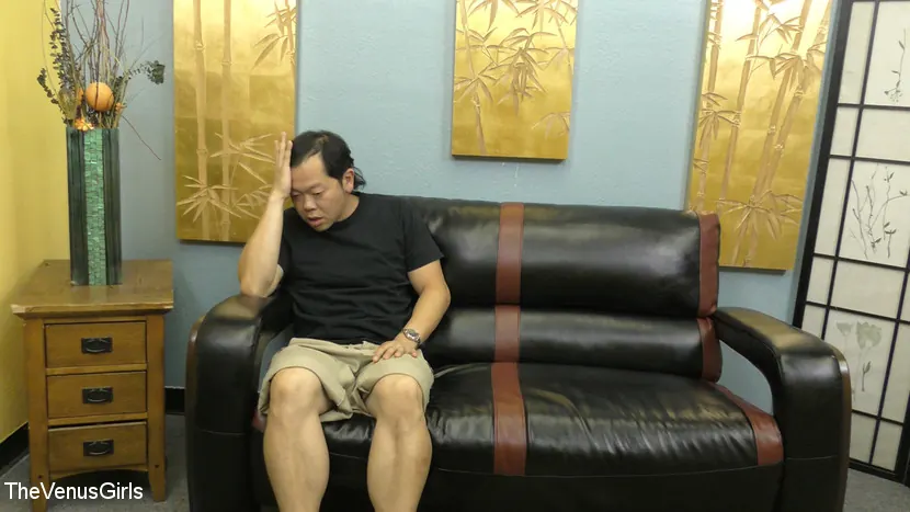 Kink Partners 'TU DINERO...SE CONVERTIRA EN EL DINERO DE MAMÁ' protagonizando Sarah Jessie (foto 1)