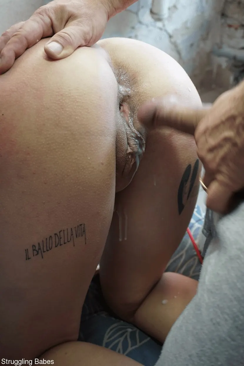 Kink Partners 'gets her treatment' starring Sarah Simons (Photo 8)