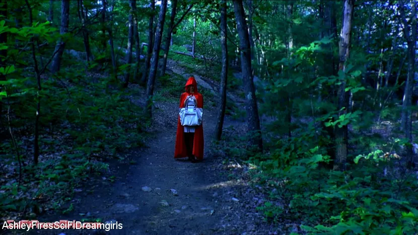 Kink Partners 'Ashley lanza la película de ciencia ficción Dreamgirls: Little Red Rosiebot' protagonizando Sarah Strawberries (foto 1)