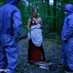 Sarah Strawberries に 'Kink Partners' アシュリーはSFiドリームガールズを発射:小さな赤いロージーボット (サムネイル 22)