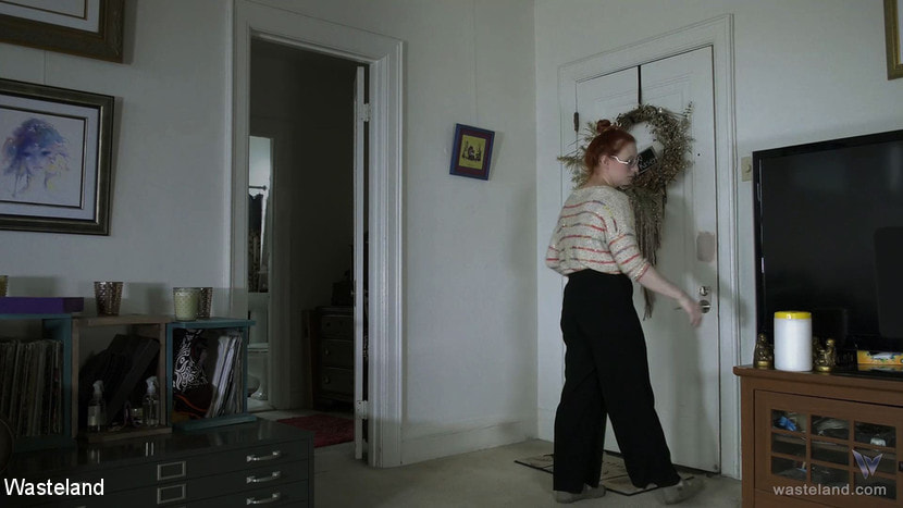 Sadie Holmes in 'Kink Partners' Sex Addiction in a Viral Age (Thumbnail 2)