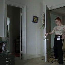 Sadie Holmes に 'Kink Partners' ウイルス性の時代の性依存症 (サムネイル 1)