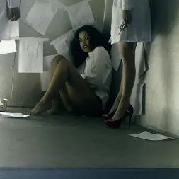 Skin Diamond en 'Kink Partners' Enfermeras psicópatas pervertidas investigan a sus pacientes (Miniatura 2)