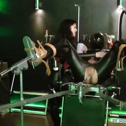 Sklave に 'Kink Partners' ダス・グミ・ベヌツングス・グレクト:第1章 (サムネイル 15)