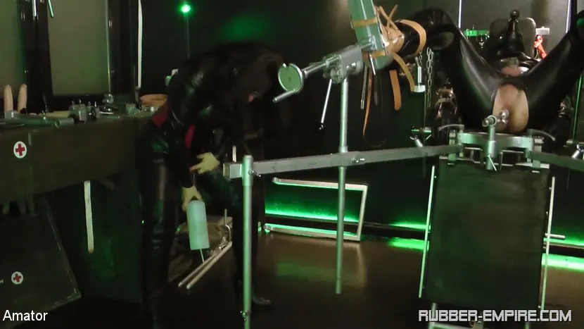 Kink Partners 'ダス・グミ・ベヌツングス・グレクト:第1章' 主演 Sklave (写真 16)