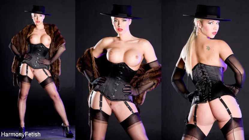 Sofia Valentine en 'Chofer sexy folla a sus pasajeros' from 'Kink Partners' (foto 7) Kink Partners 'Chofer sexy folla a sus pasajeros' protagonizando Sofia Valentine (foto 7)