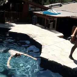 Sophie Dee に ステップママスリトル兼クリーナー (写真 3) Sophie Dee に 'Kink Partners' ステップママスリトル兼クリーナー (サムネイル 3)