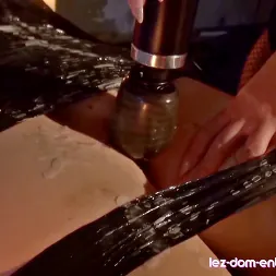 Star Mistress Luci に 暗闇の中の光 (写真 12) Star Mistress Luci に 'Kink Partners' 暗闇の中の光 (サムネイル 12)