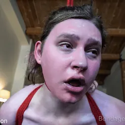 Tai Crimson en 'Kink Partners' La belleza retorcida se ata fuertemente (Miniatura 12)