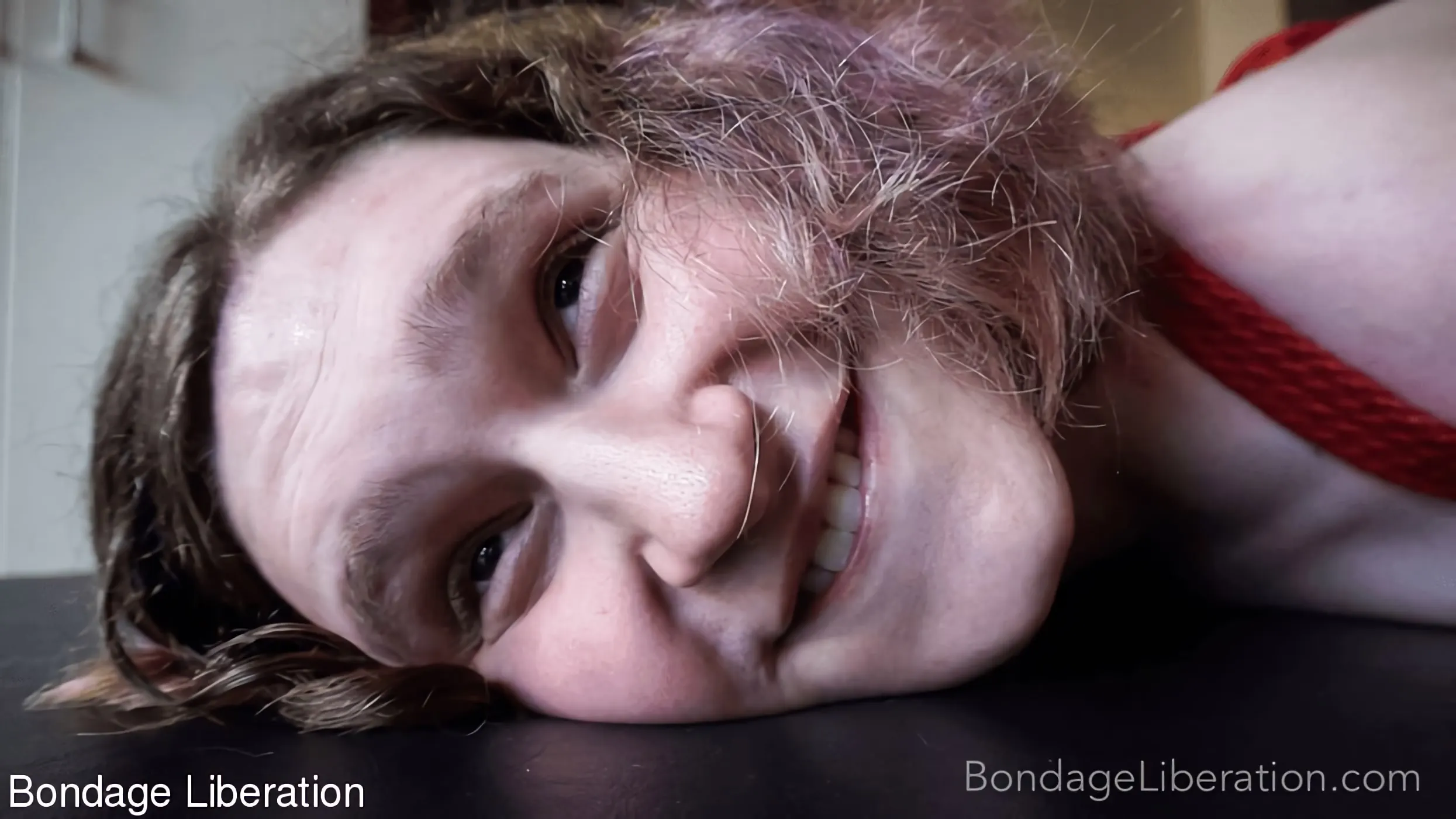 Kink Partners 'La belleza retorcida se ata fuertemente' protagonizando Tai Crimson (foto 22)