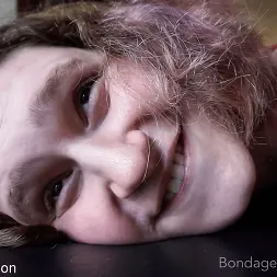 Tai Crimson en 'Kink Partners' La belleza retorcida se ata fuertemente (Miniatura 22)