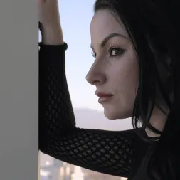 Veruca James en 'Kink Partners' La ninfómana morenaza Veruca James recibe una empalada de BBC en el culo (Miniatura 1)