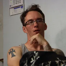 Victoria Voxxx en 'Kink Partners' ¡Mi mamá me puso los cuernos! (Parte 4 de 4) (Miniatura 2)