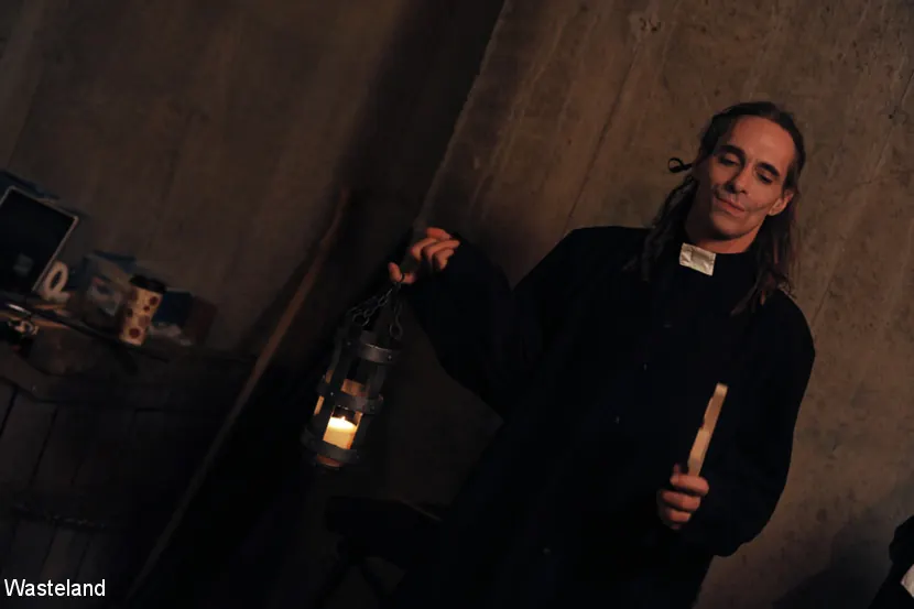 Violet Skye en 'Bendíceme Padre, porque he pecado' from 'Kink Partners' (foto 2) Kink Partners 'Bendíceme Padre, porque he pecado' protagonizando Violet Skye (foto 2)