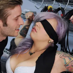 Vyxen Steel に 'Kink Partners' 贈り物を持つ男性に注意してください (サムネイル 1)