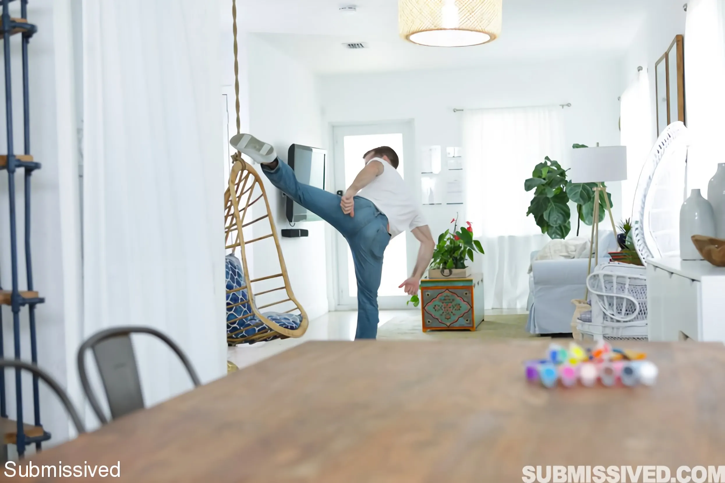 シーナ・メイ に 'シーナ・メイ' from 'Kink Partners' (写真 2) Kink Partners 'シーナ・メイ' 主演 シーナ・メイ (写真 2)