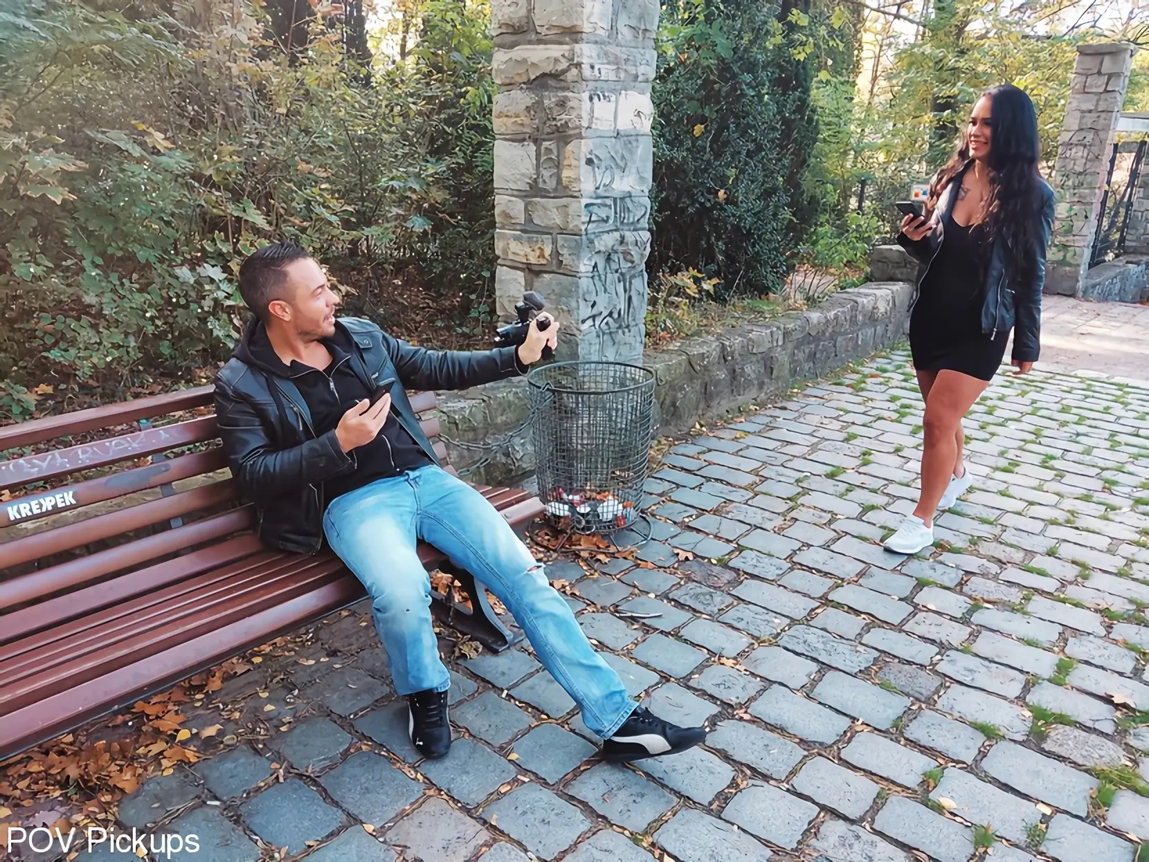 Kink Partners '見知らぬ人が公園でラティーナザラメンデスをファック!' 主演 Zara Mendez (写真 1)